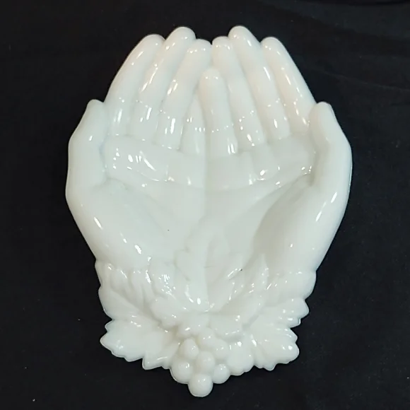 Vintage Designer Milk Glass Open Hands Dish/Trinket Tray - Picture 1 of 6
